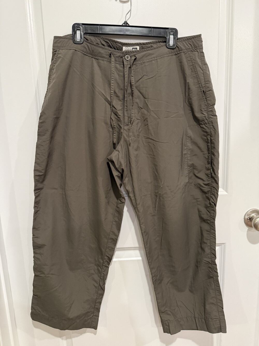 REI Co-op Hiking Pants Women Sz 16 Army Green Flat Front Lightweight Pockets